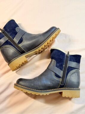 Eric Michael Black Leather Suede Shearling Fur Lined Ankle Boots EU 38 US 7.5-8